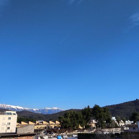 Bed & Breakfast Local Living Edi Μπεράτ Εξωτερικό φωτογραφία