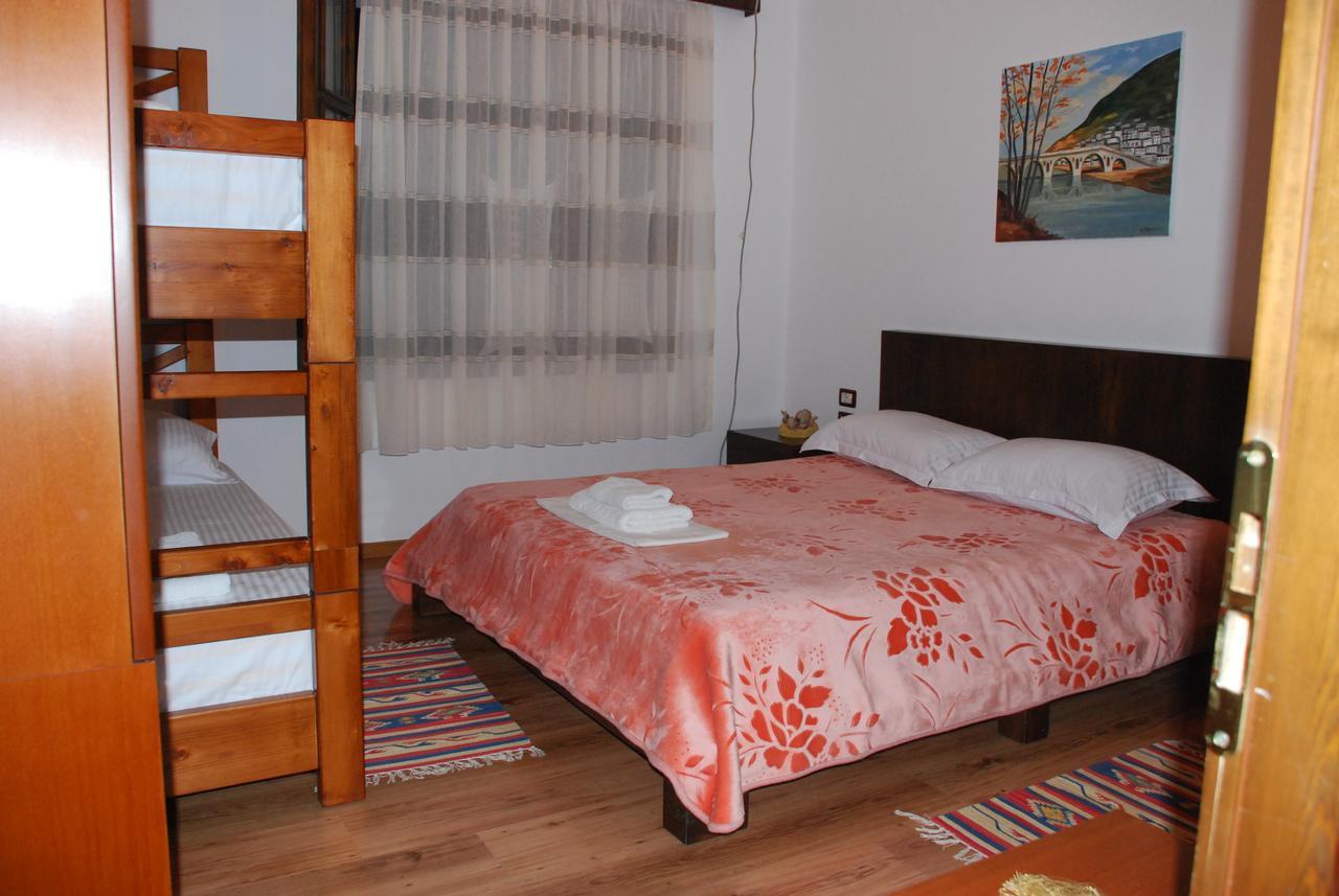 Bed & Breakfast Local Living Edi Μπεράτ Εξωτερικό φωτογραφία
