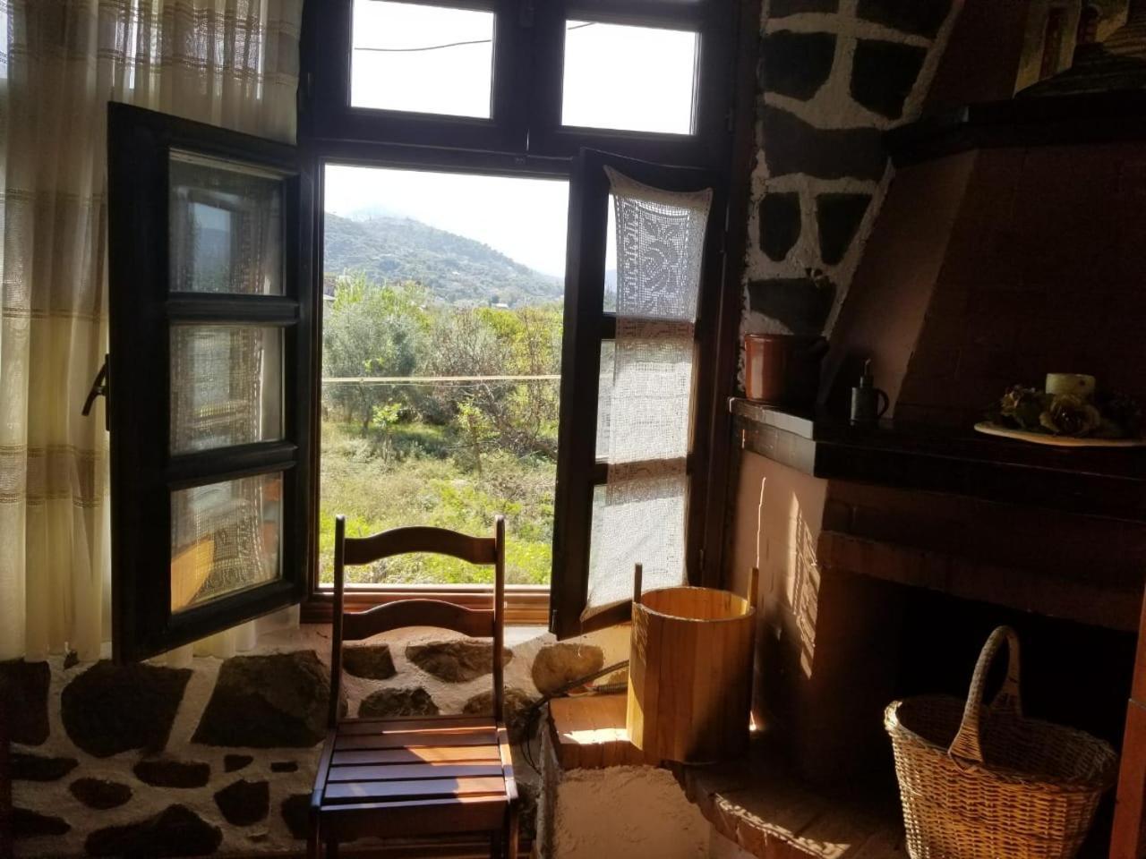 Bed & Breakfast Local Living Edi Μπεράτ Εξωτερικό φωτογραφία